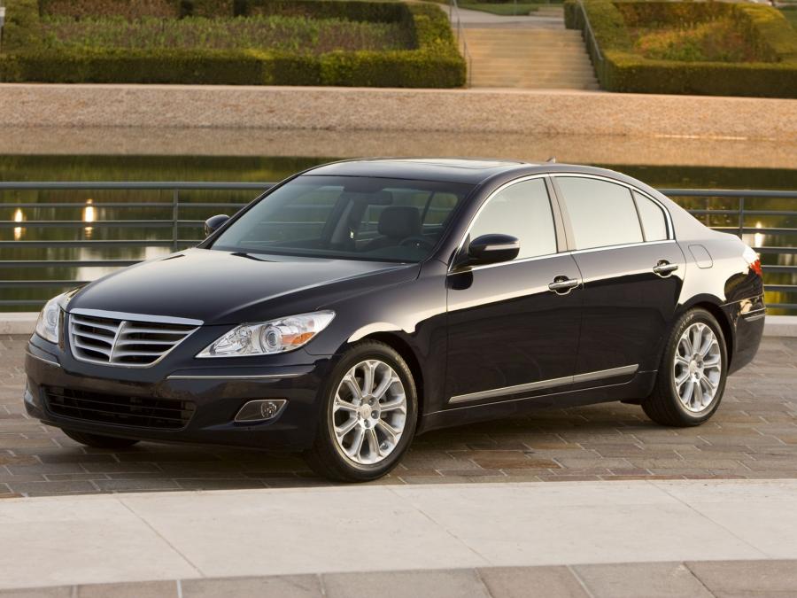  Hyundai Genesis 2008 года  (US) (фото 4 из 19)